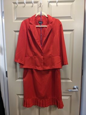 Jemma Red Pinstripe 2 Piece Blazer Pleated Hem Skirt Suit Set Size 14